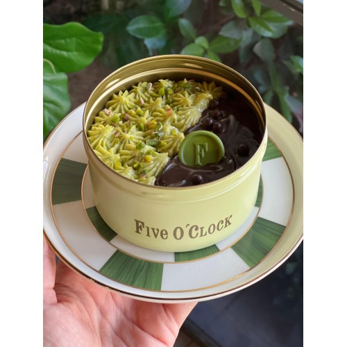 Fıstıklı Çikolatalı Box Cake Fıstıklı Çikolatalı Box Cake