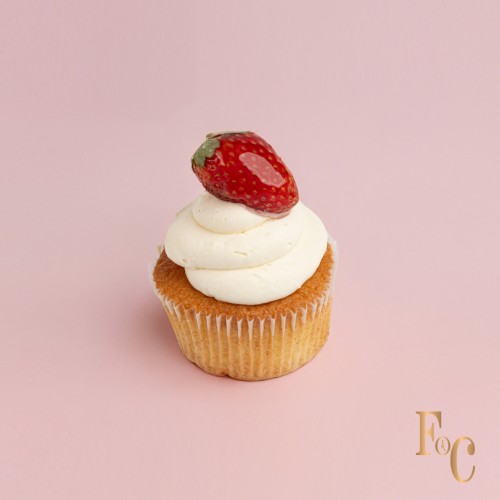 Çilekli Beyaz Çikolatalı Cupcake